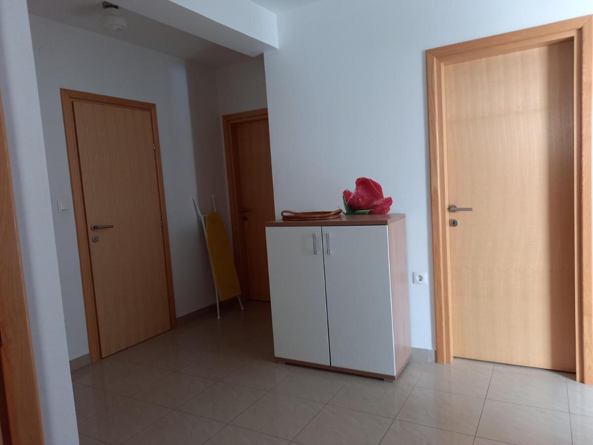 Apartments President Новаля Екстериор снимка