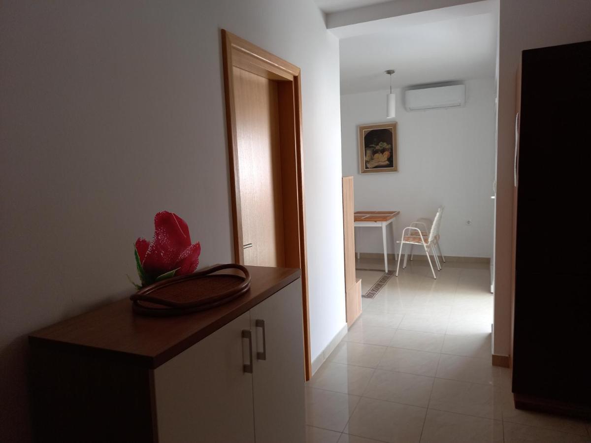 Apartments President Новаля Екстериор снимка