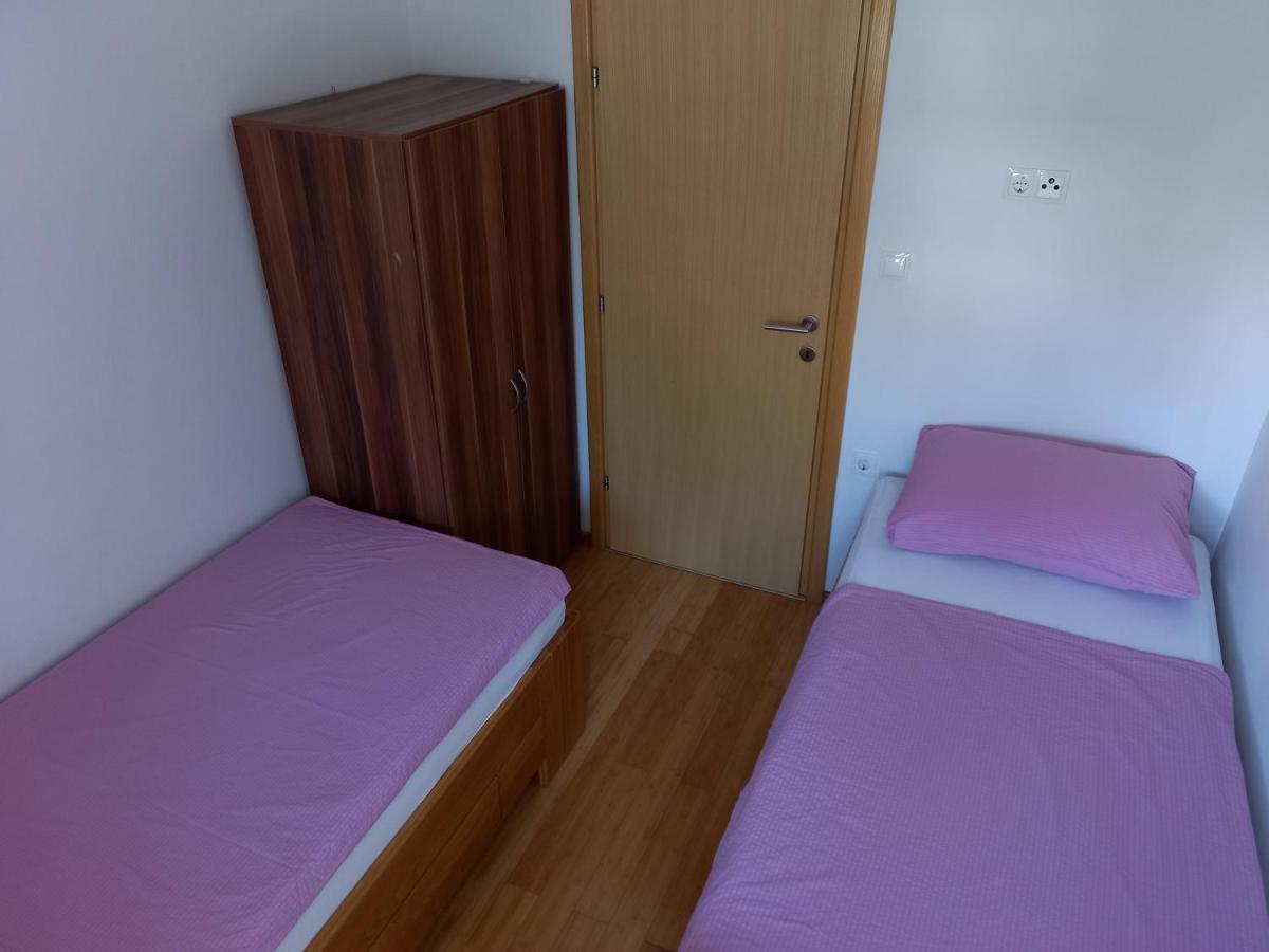 Apartments President Новаля Екстериор снимка