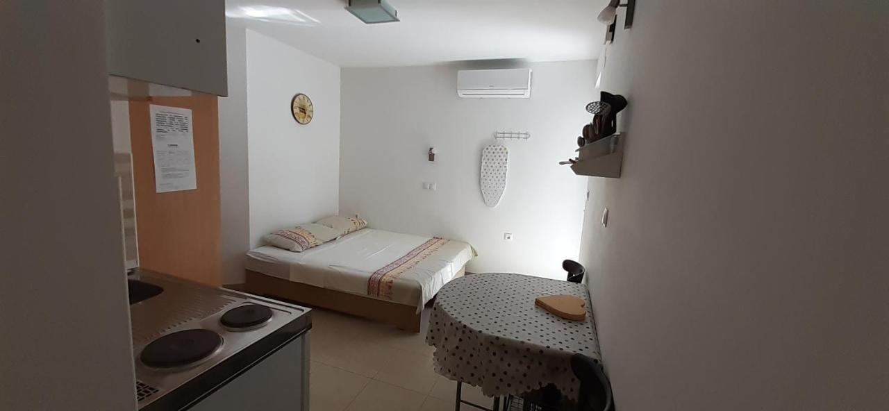 Apartments President Новаля Екстериор снимка