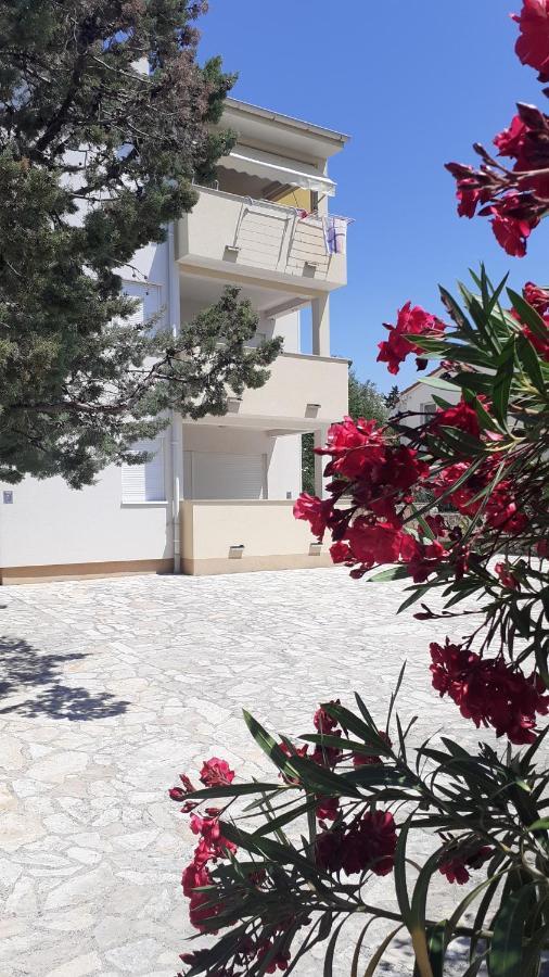 Apartments President Новаля Екстериор снимка
