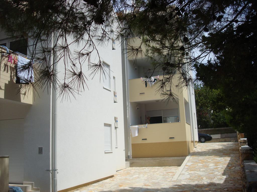 Apartments President Новаля Екстериор снимка