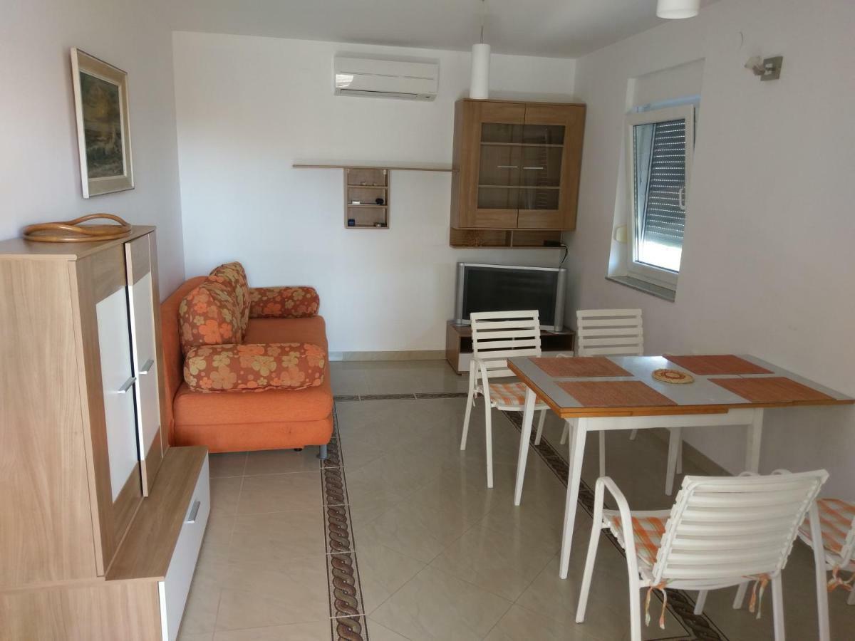 Apartments President Новаля Екстериор снимка