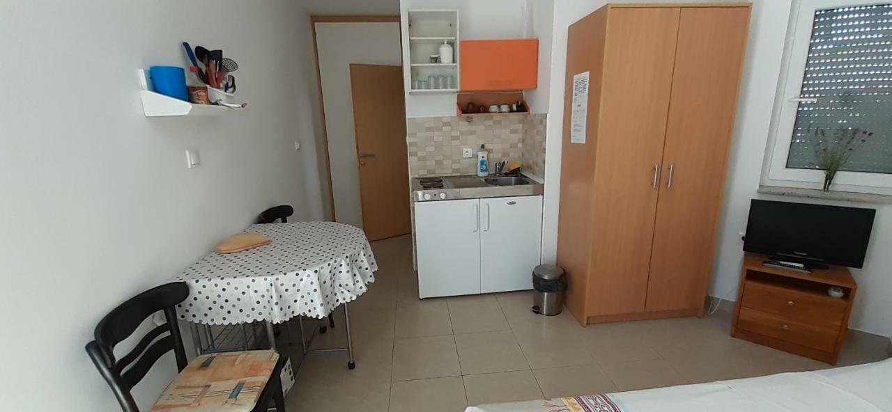 Apartments President Новаля Екстериор снимка